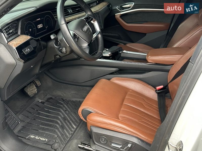 Позашляховик / Кросовер Audi e-tron 2019 в Івано-Франківську