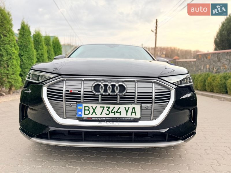 Внедорожник / Кроссовер Audi e-tron 2022 в Хмельницком