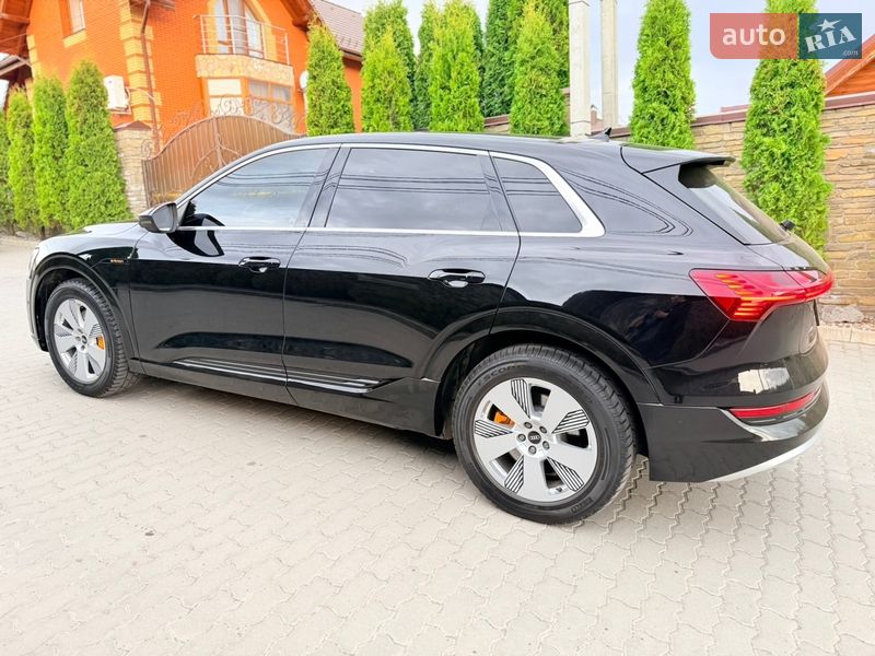 Внедорожник / Кроссовер Audi e-tron 2022 в Хмельницком