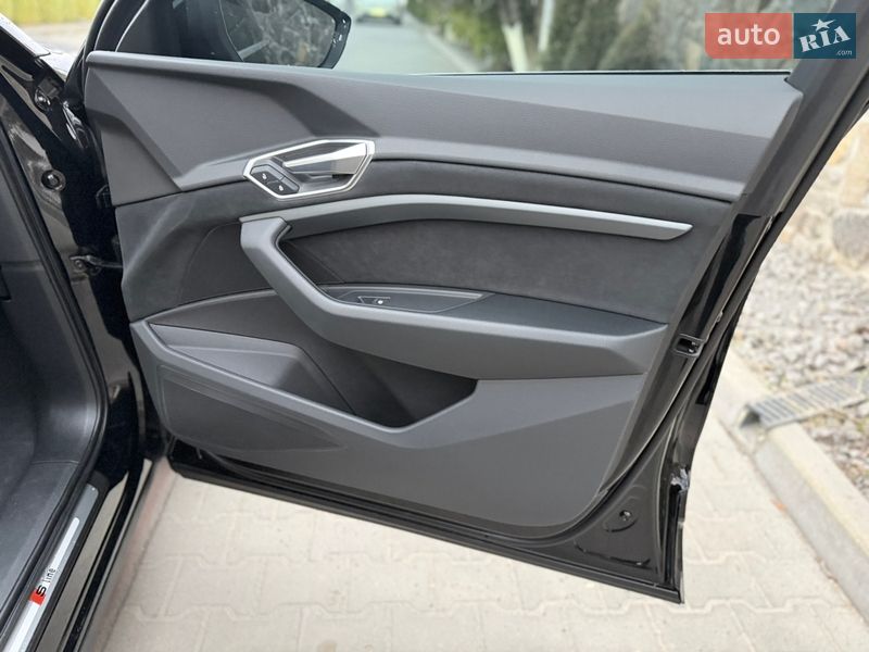 Внедорожник / Кроссовер Audi e-tron 2022 в Хмельницком