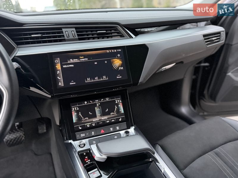 Внедорожник / Кроссовер Audi e-tron 2022 в Хмельницком