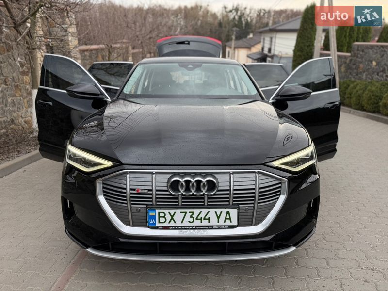 Внедорожник / Кроссовер Audi e-tron 2022 в Хмельницком