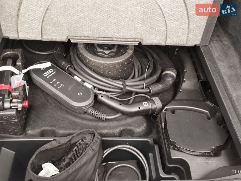 Позашляховик / Кросовер Audi e-tron 2022 в Самборі фото 11 Позашляховик / Кросовер Audi e-tron 2022 в Самборі