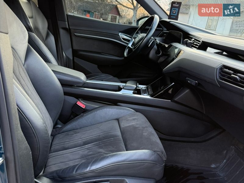 Позашляховик / Кросовер Audi e-tron 2019 в Дрогобичі фото 29 Позашляховик / Кросовер Audi e-tron 2019 в Дрогобичі