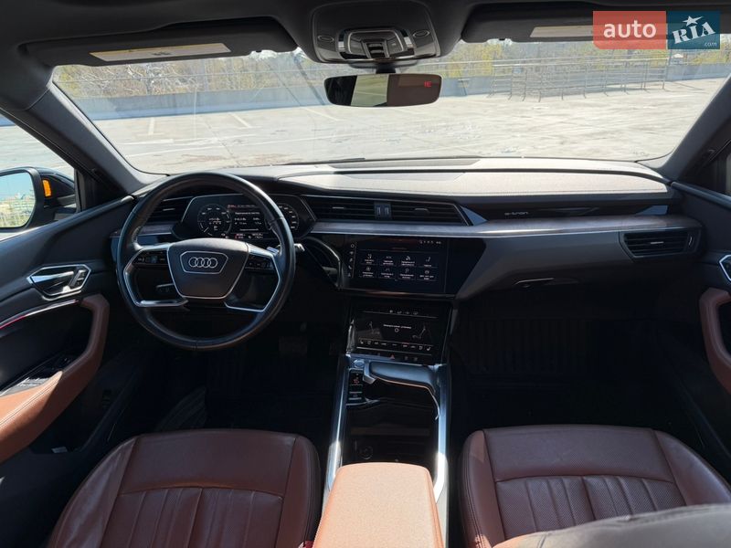 Внедорожник / Кроссовер Audi e-tron 2019 в Киеве