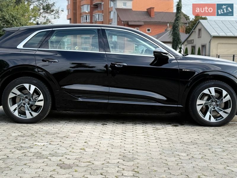Внедорожник / Кроссовер Audi e-tron 2020 в Тернополе