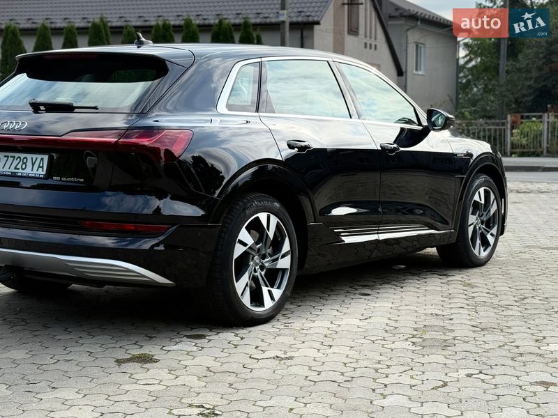 Внедорожник / Кроссовер Audi e-tron 2020 в Тернополе