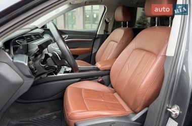Внедорожник / Кроссовер Audi e-tron 2021 в Городке