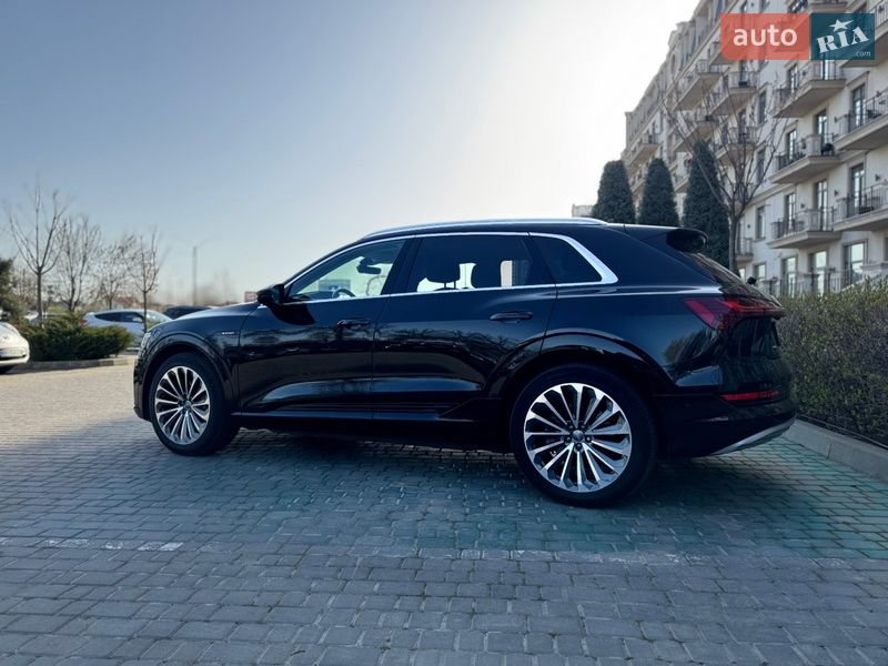 Внедорожник / Кроссовер Audi e-tron 2019 в Одессе