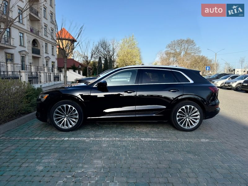 Внедорожник / Кроссовер Audi e-tron 2019 в Одессе