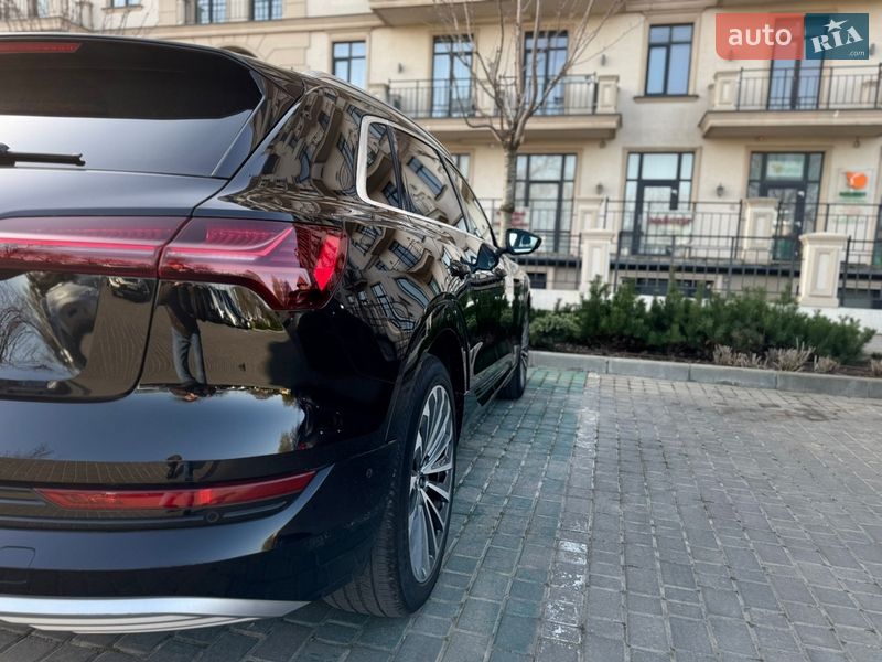Внедорожник / Кроссовер Audi e-tron 2019 в Одессе