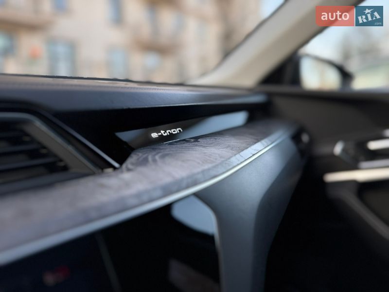 Внедорожник / Кроссовер Audi e-tron 2019 в Одессе