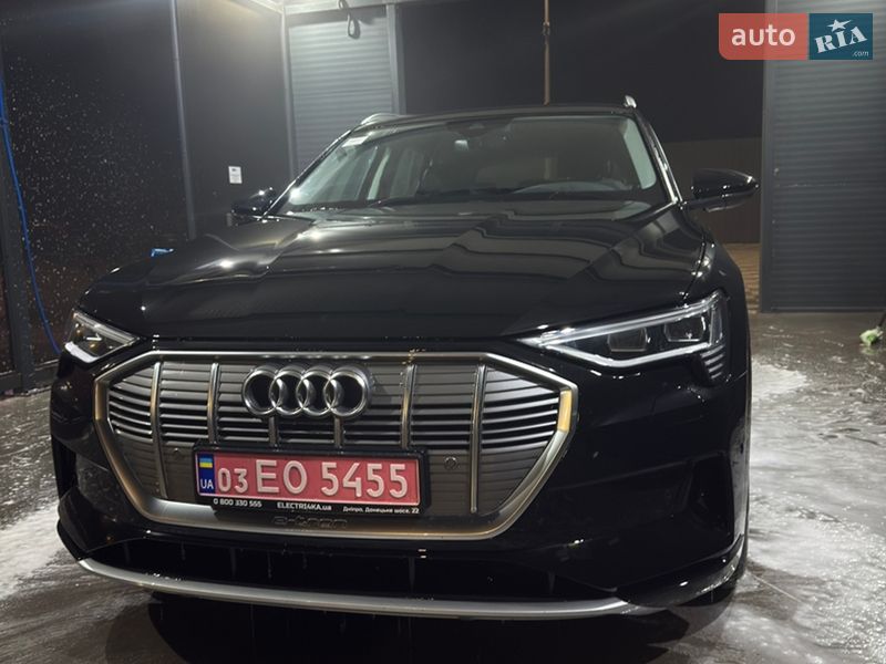 Audi e-tron 2019
