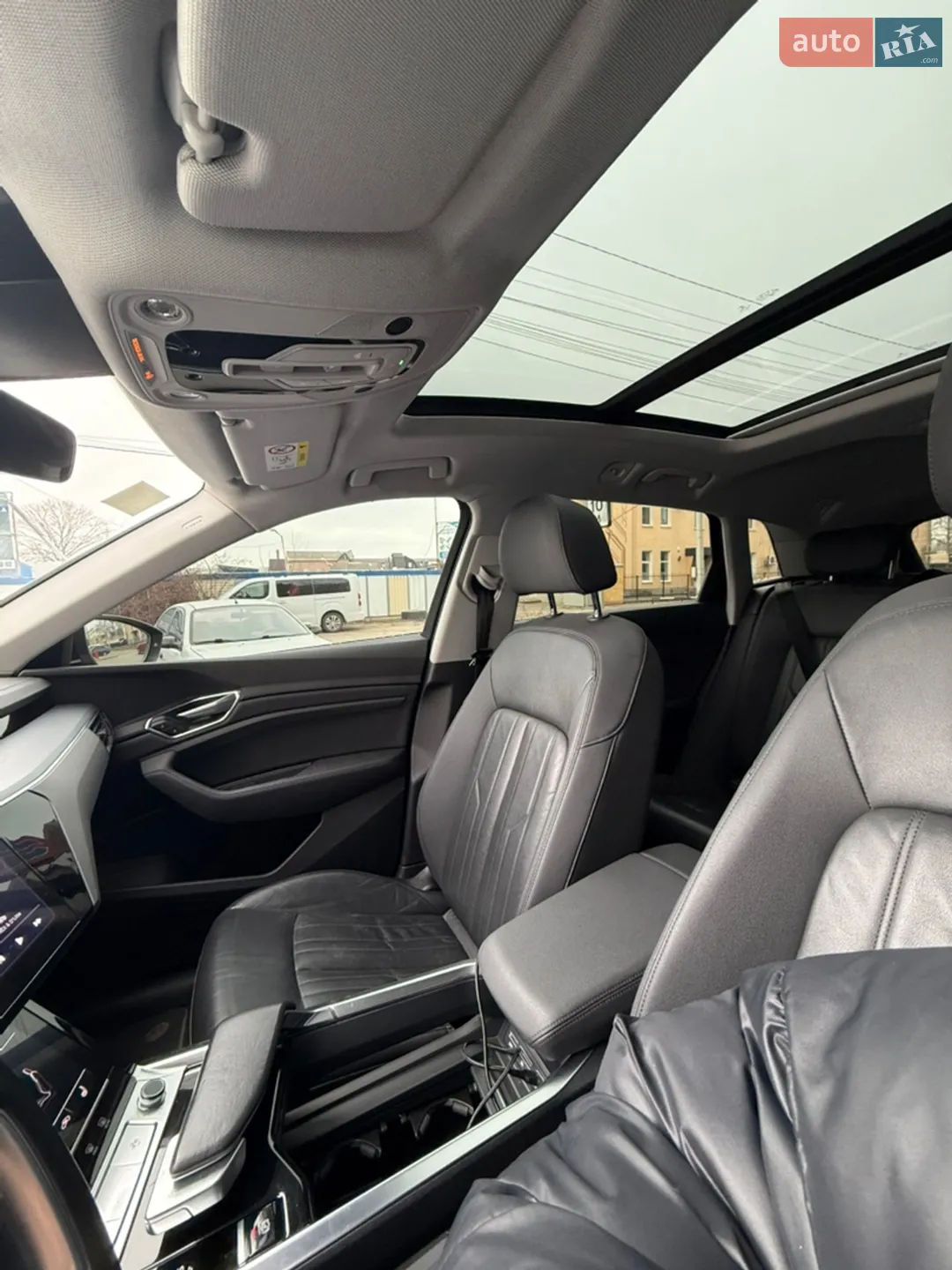 2019 Audi e-tron - мініатюра 8