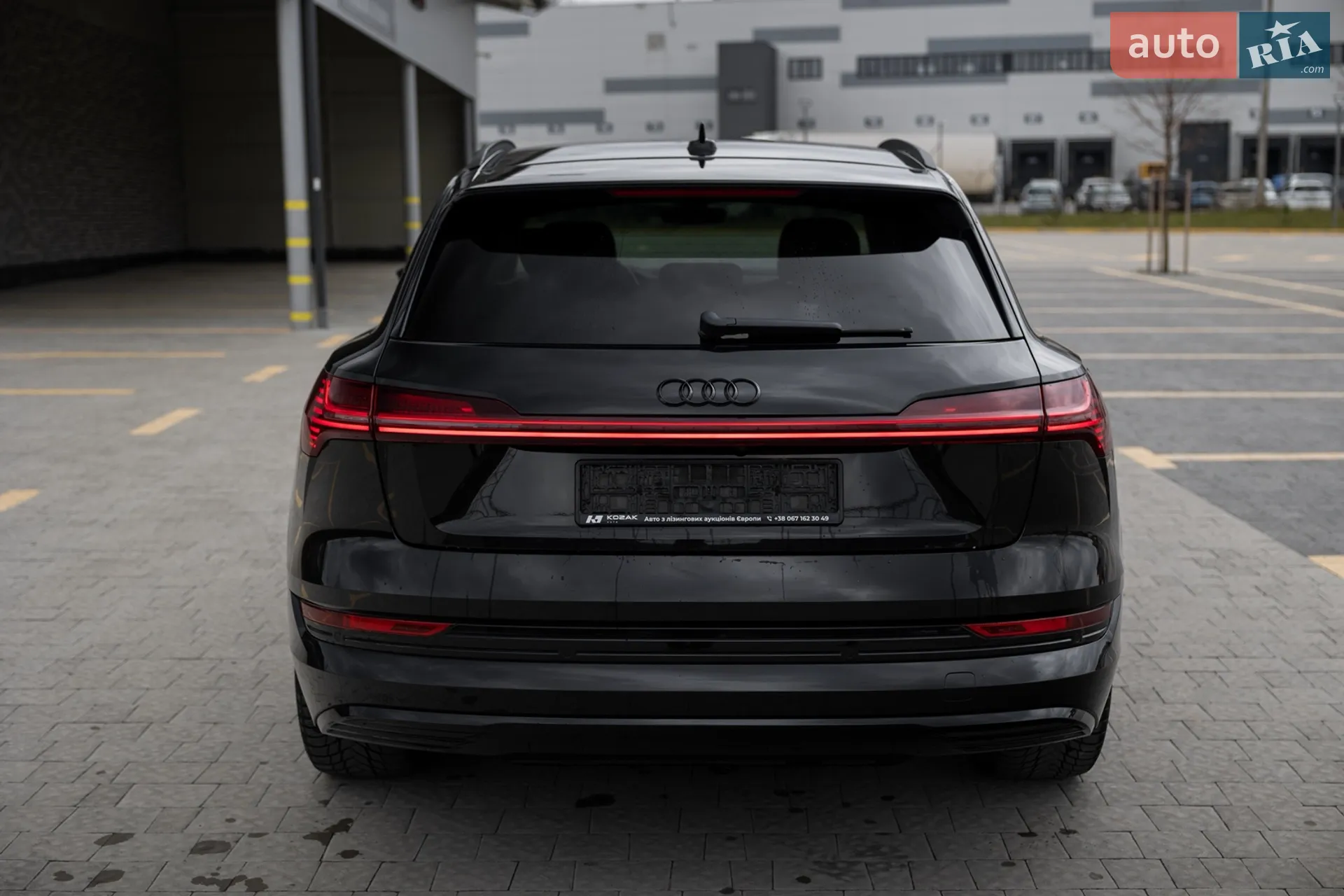 2021 Audi e-tron - мініатюра 14