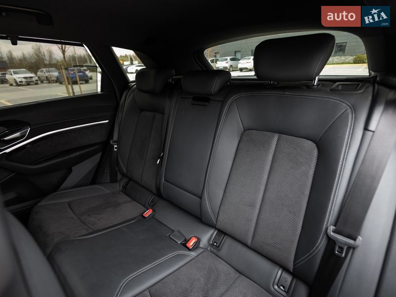Позашляховик / Кросовер Audi e-tron 2021 в Львові