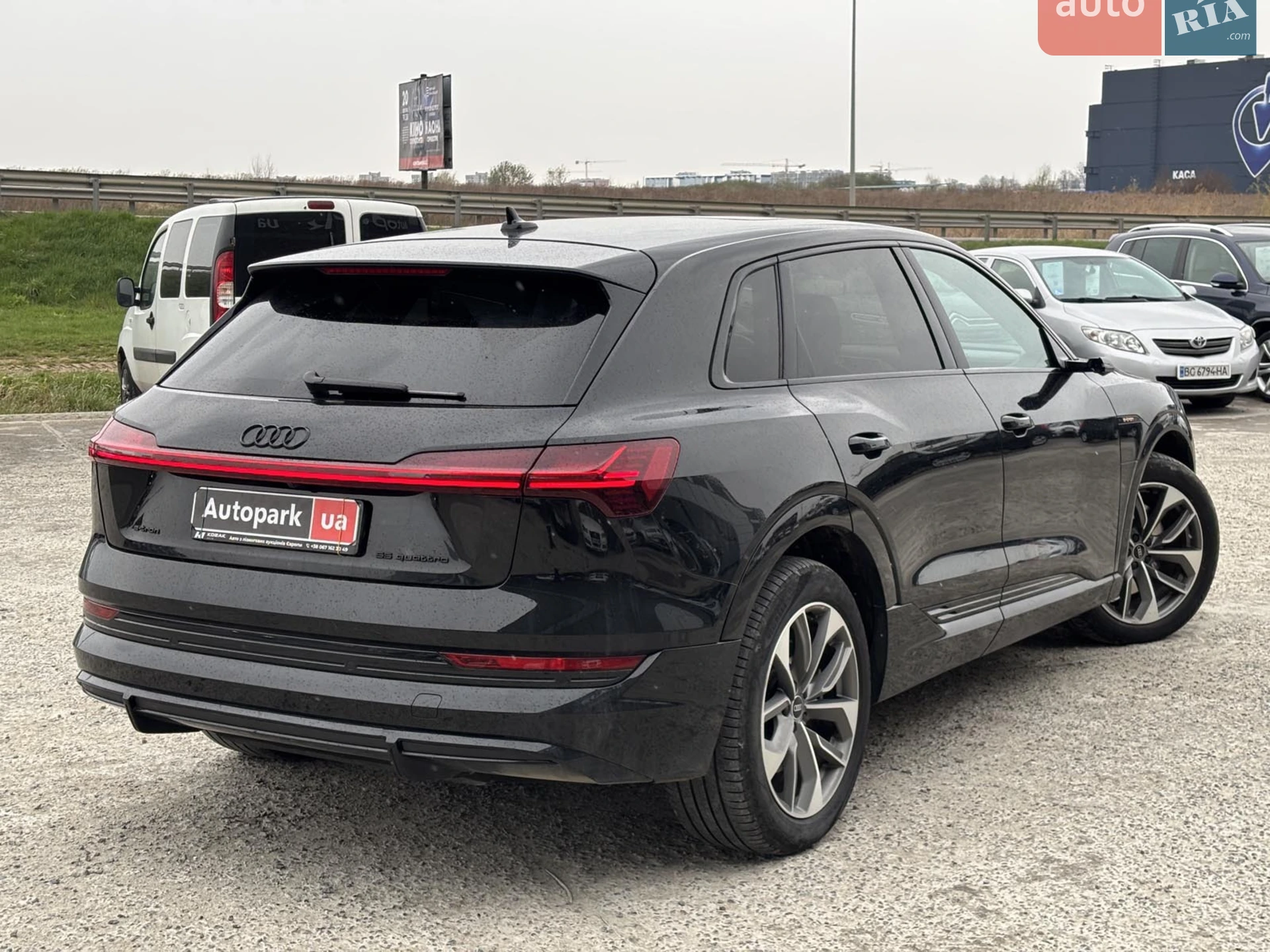 2021 Audi e-tron - мініатюра 10