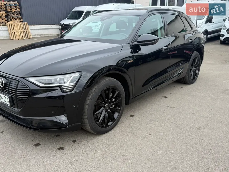 Audi e-tron 2022