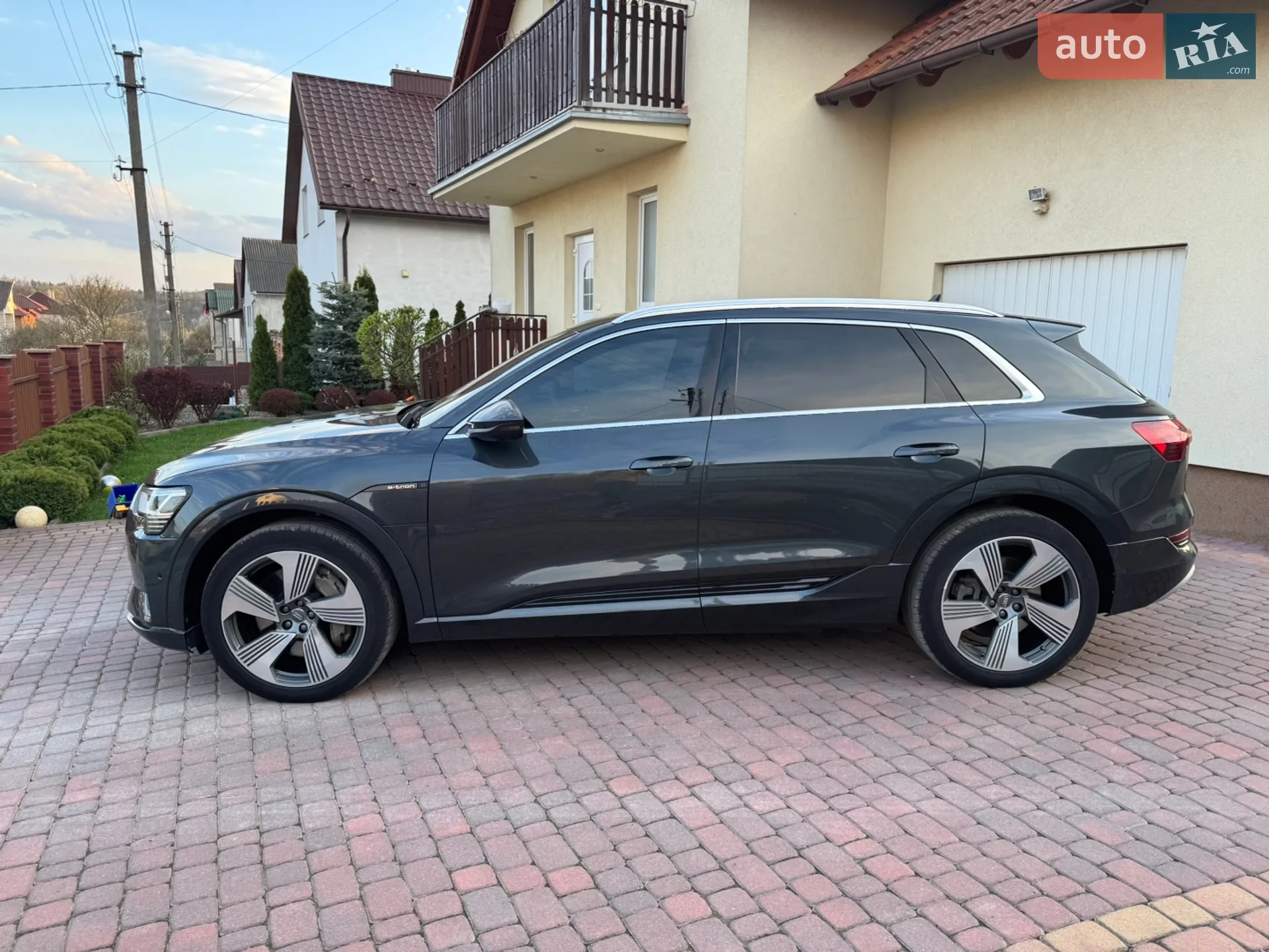2019 Audi e-tron - мініатюра 5