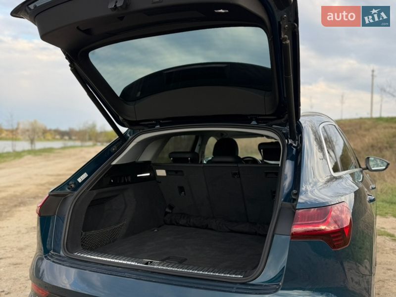 Внедорожник / Кроссовер Audi e-tron 2019 в Коломые