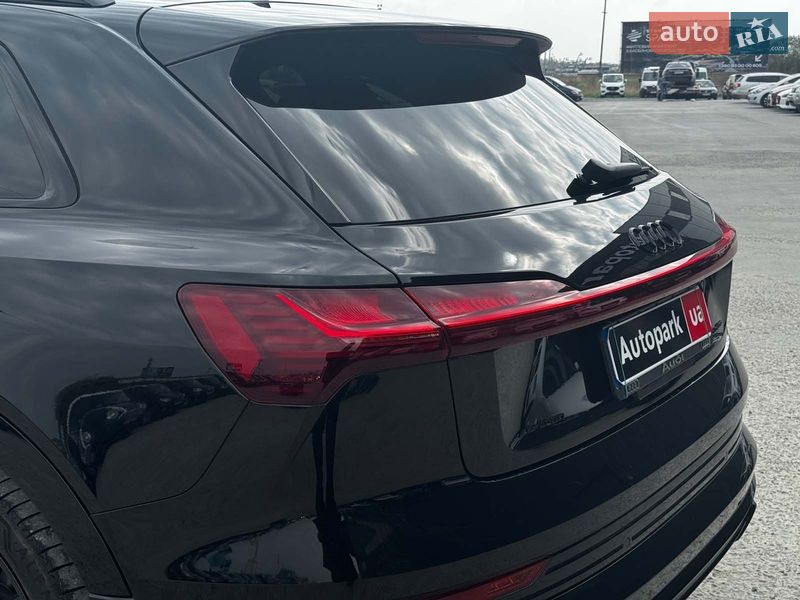 Внедорожник / Кроссовер Audi e-tron 2022 в Львове