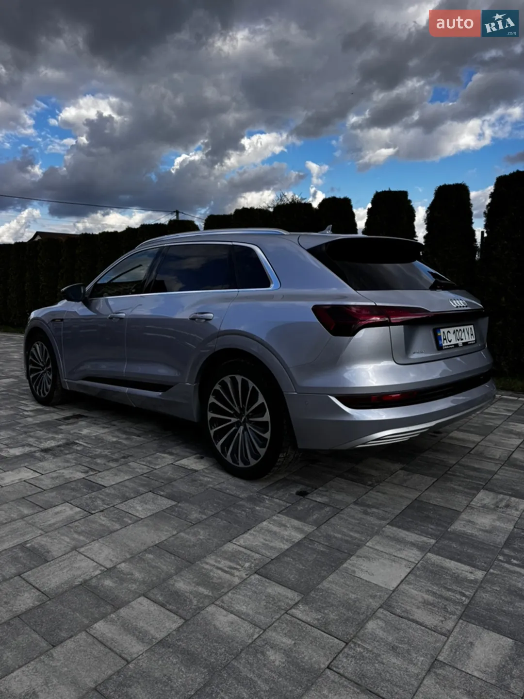 2019 Audi e-tron - мініатюра 14