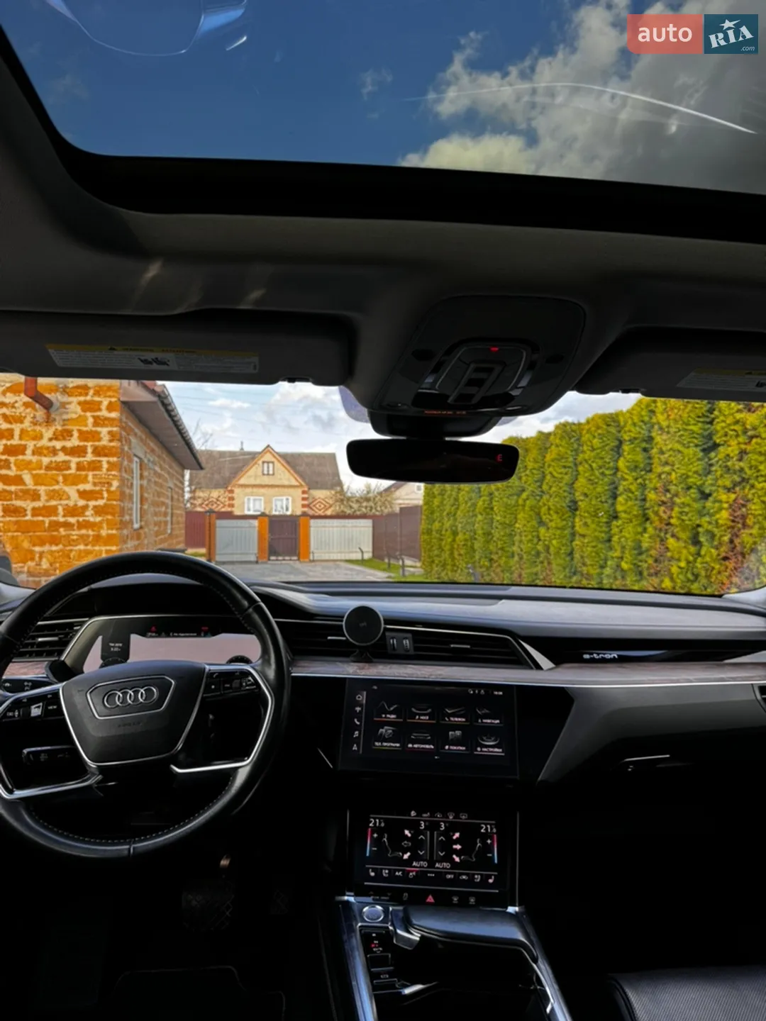 2019 Audi e-tron - мініатюра 23
