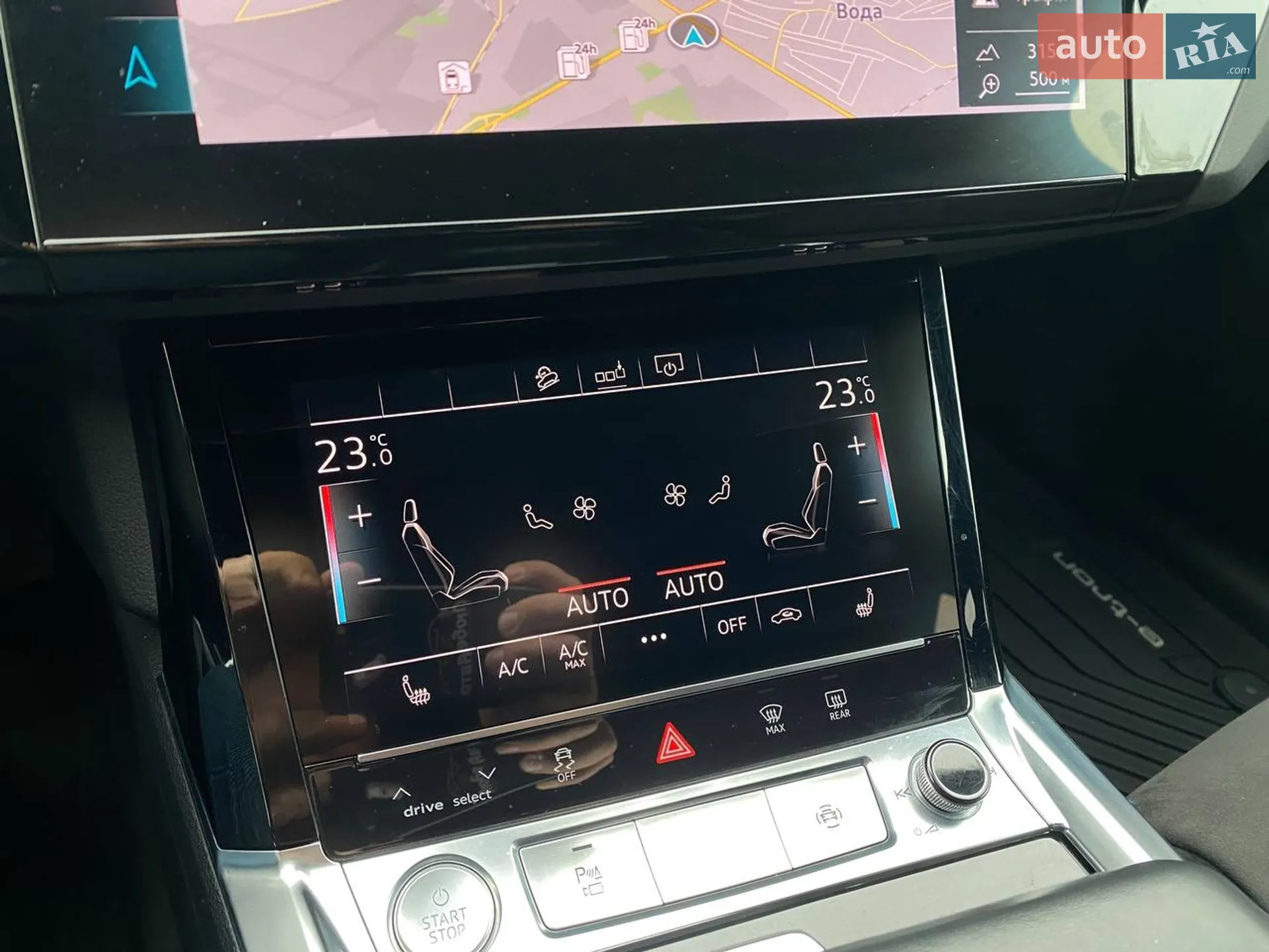 Audi e-tron 2018 VIN WAUZZZGE8KB003395 фото оголошення 16 з 30