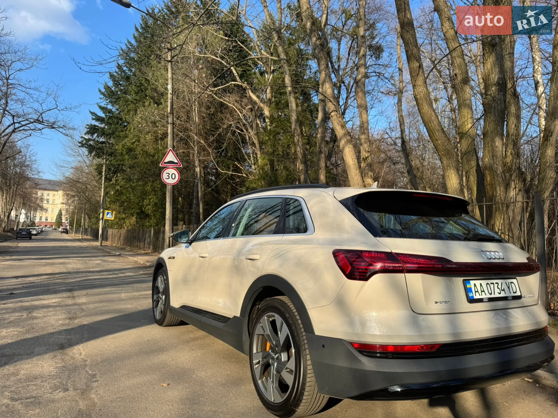 2019 Audi e-tron - мініатюра 7