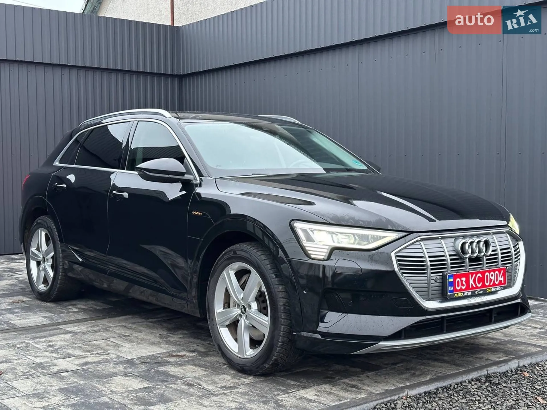 2020 Audi e-tron - мініатюра 5