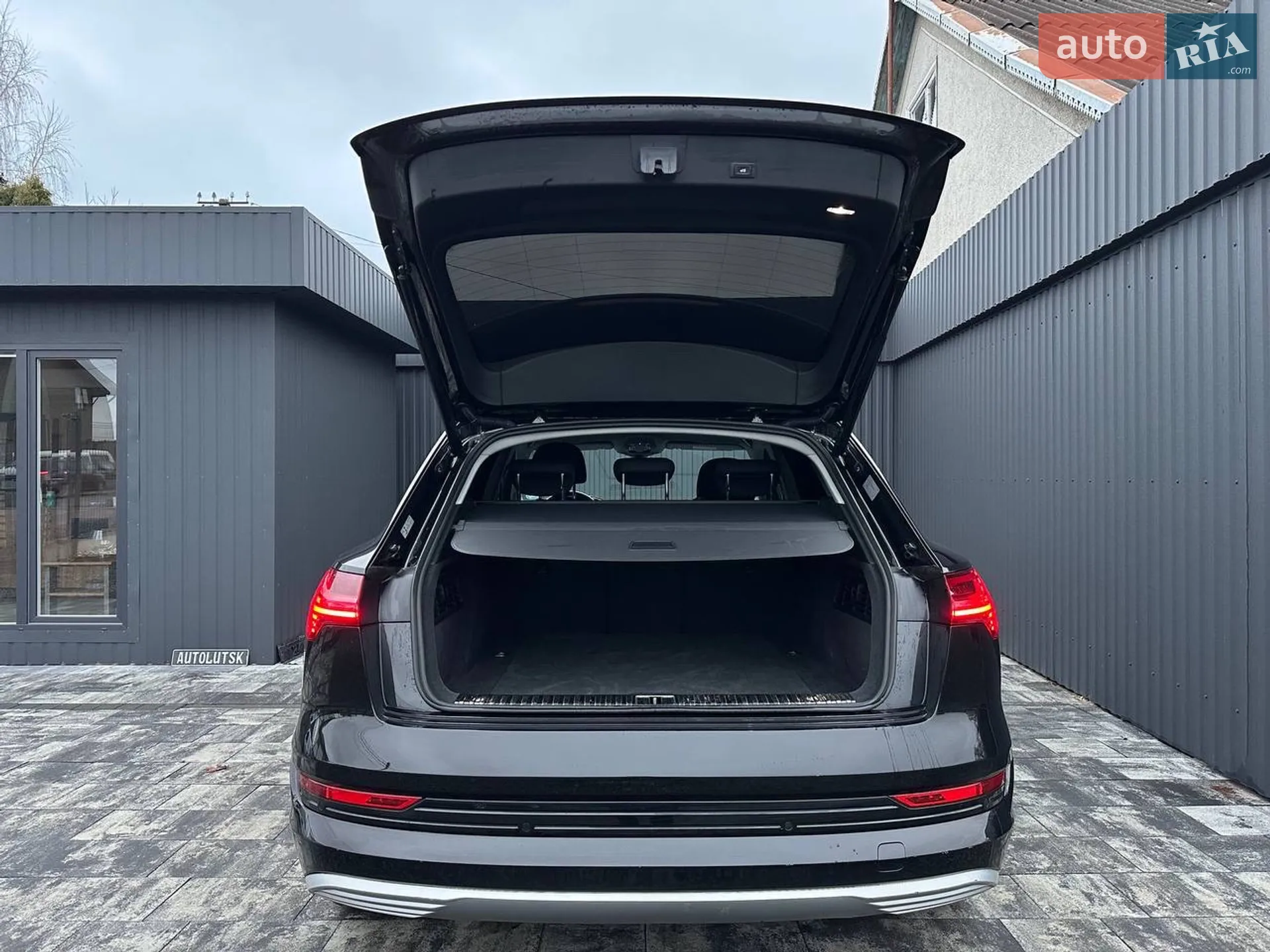2020 Audi e-tron - мініатюра 23