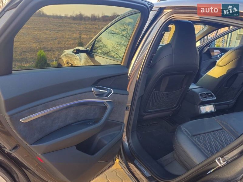 Внедорожник / Кроссовер Audi e-tron 2021 в Радехове