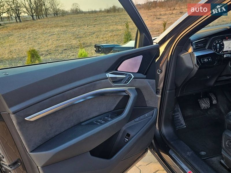 Внедорожник / Кроссовер Audi e-tron 2021 в Радехове