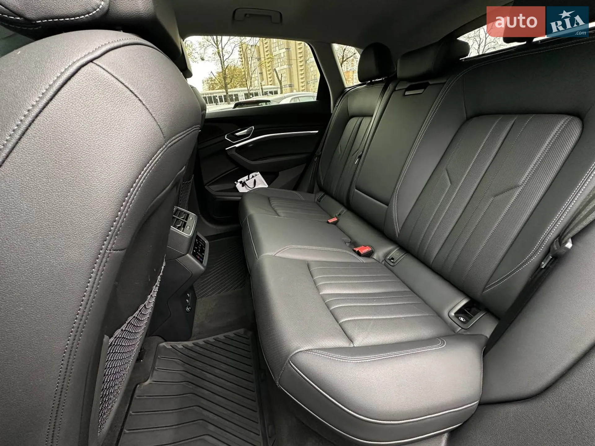 2022 Audi e-tron - мініатюра 29