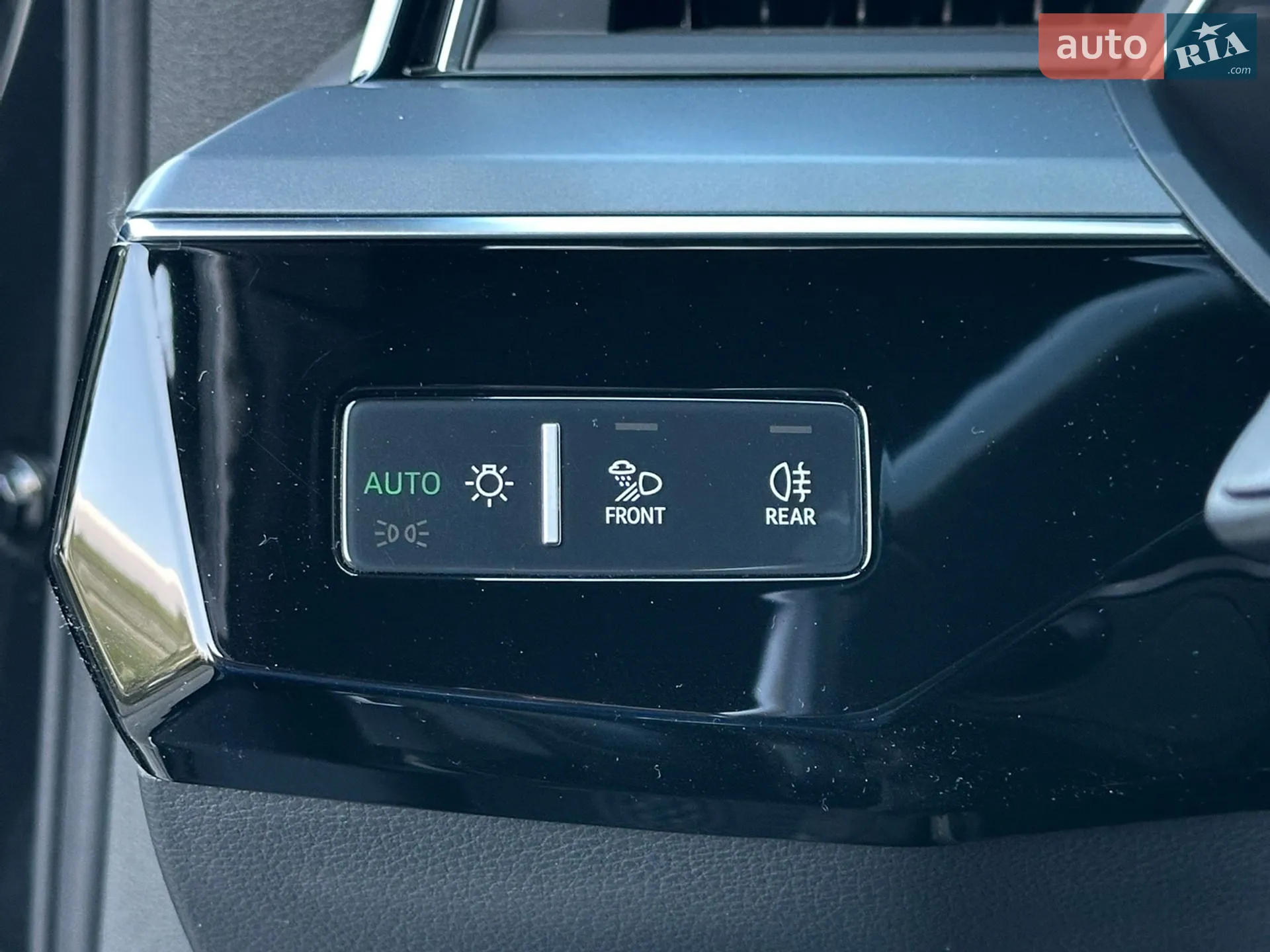 2019 Audi e-tron - мініатюра 32