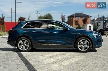 Внедорожник / Кроссовер Audi e-tron 2021 в Городке