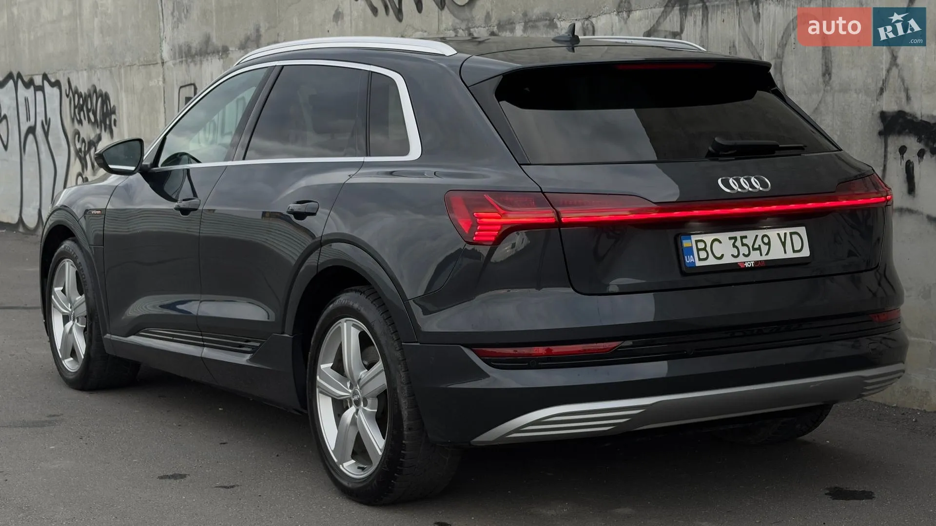 2020 Audi e-tron - мініатюра 12