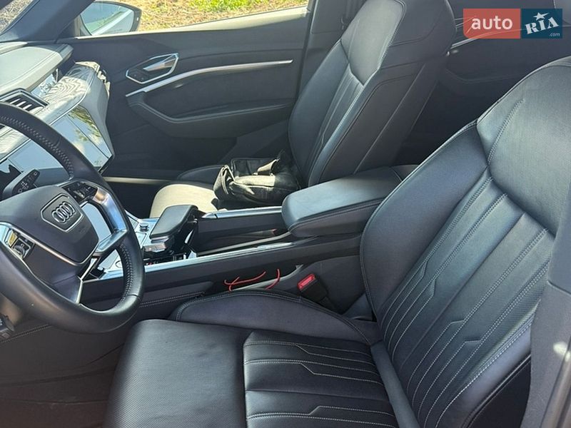 Внедорожник / Кроссовер Audi e-tron 2019 в Луцке