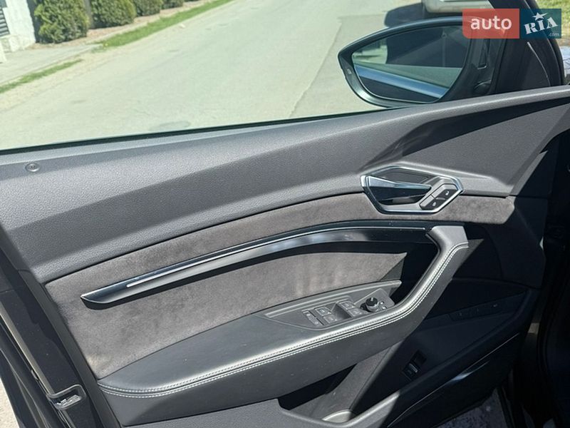 Внедорожник / Кроссовер Audi e-tron 2019 в Луцке