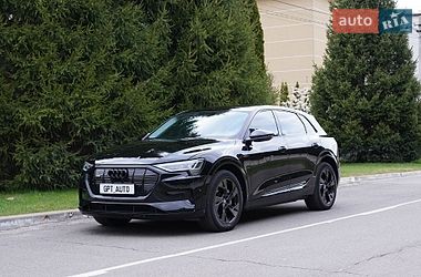 Внедорожник / Кроссовер Audi e-tron 2022 в Киеве