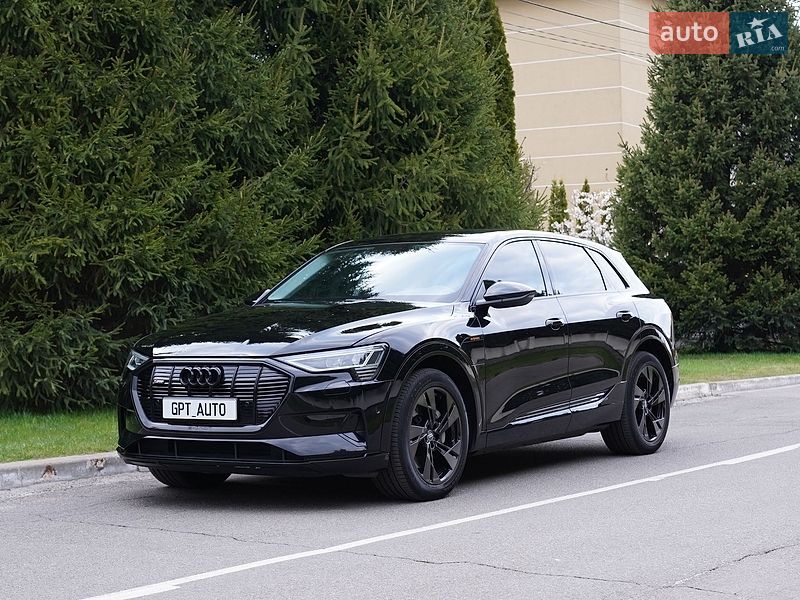 Audi e-tron 2022