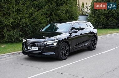 Внедорожник / Кроссовер Audi e-tron 2022 в Киеве