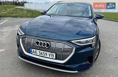 Внедорожник / Кроссовер Audi e-tron 2019 в Днепре