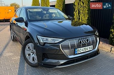 Позашляховик / Кросовер Audi e-tron 2019 в Тернополі