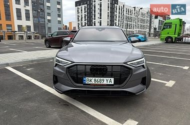 Внедорожник / Кроссовер Audi e-tron 2019 в Ровно