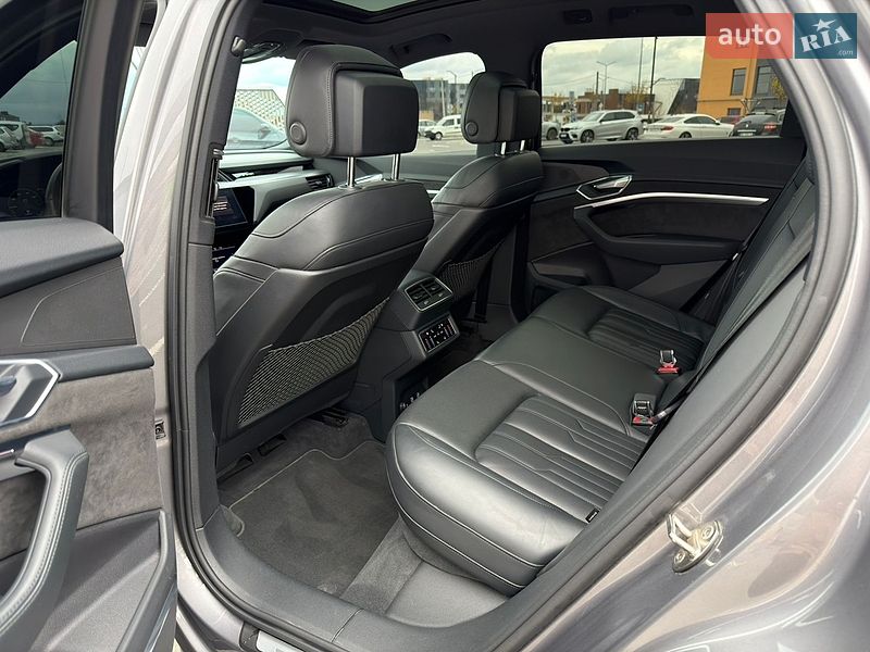 Внедорожник / Кроссовер Audi e-tron 2019 в Ровно