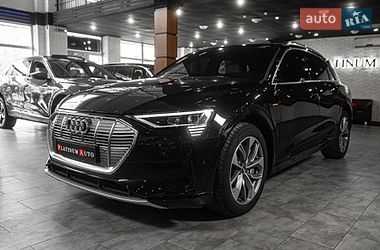 Внедорожник / Кроссовер Audi e-tron 2020 в Одессе