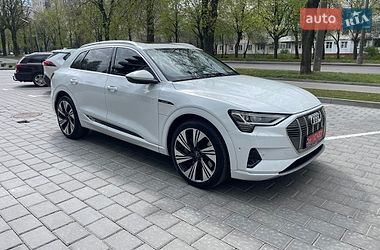 Внедорожник / Кроссовер Audi e-tron 2019 в Ровно
