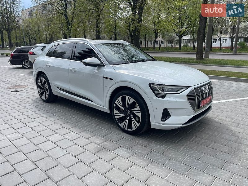 Внедорожник / Кроссовер Audi e-tron 2019 в Ровно