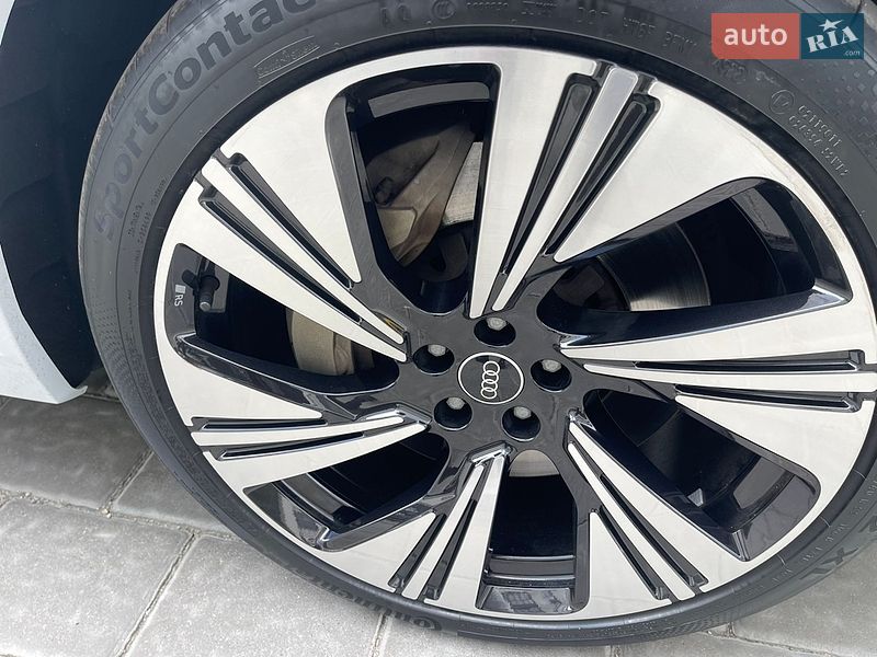 Внедорожник / Кроссовер Audi e-tron 2019 в Ровно